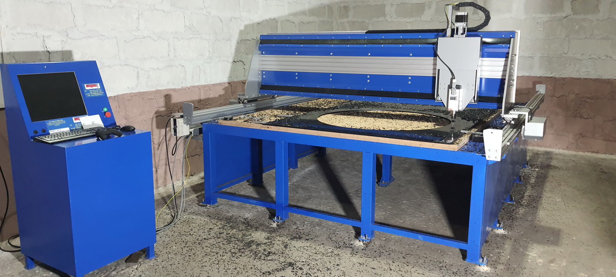 29 Masina de frezat CNC LEGAS M3020